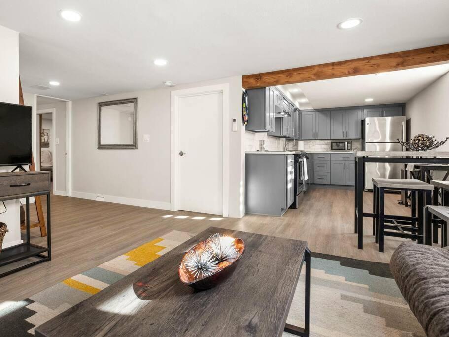Elegant Richmond Gem Nestled Up To Hawthorne Blvd. Appartement Portland Buitenkant foto